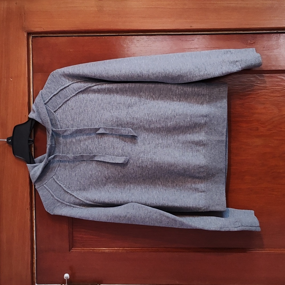 Heartloom hooded sweater size xs
